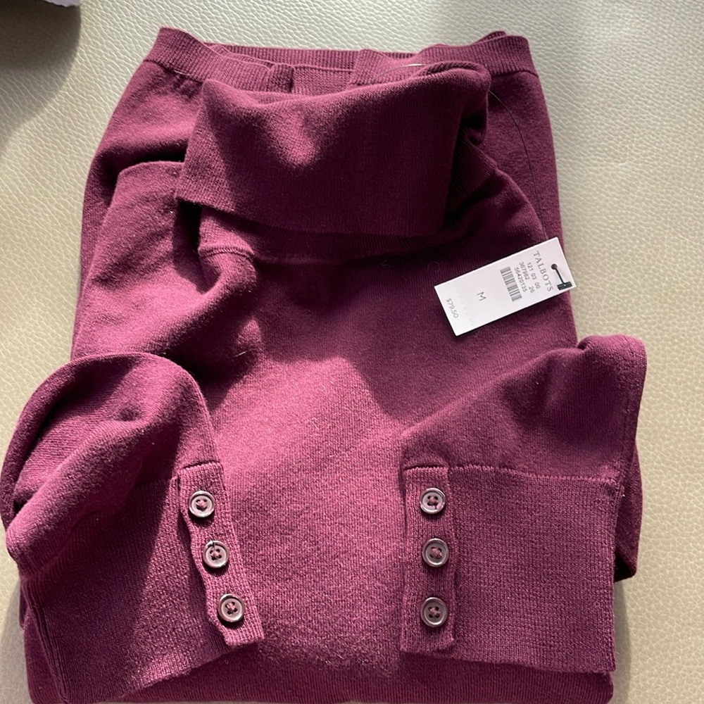 Med cotton long sleeve maroon Talbots turtleneck never worn